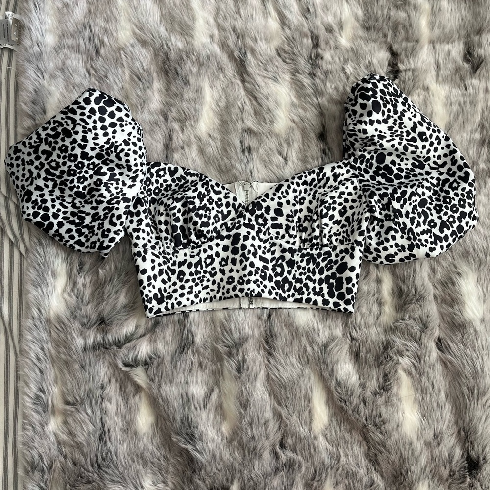 House of CB Lou Dalmation Print Puff Sleeve Crop Top Black & White Size XS/2-4 - Picture 4 of 8